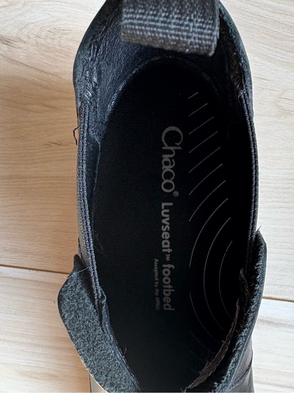 Chaco Chelsea Boots Womens 7.5 Black Waterproof Leather Lug Sole Ankle Boot - Picture 6 of 7